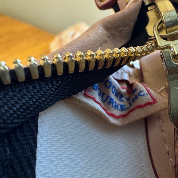 Dooney & Bourke Camo Wonder Duck Pattern Shoulder Bag Exclusive - Picture 4 of 7